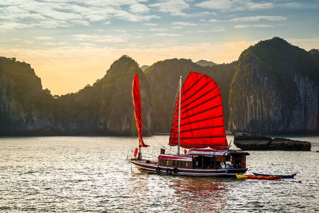 HÀ NỘI - NINH BÌNH - HẠ LONG - YÊN TỬ - SA PA - HÀ NỘI